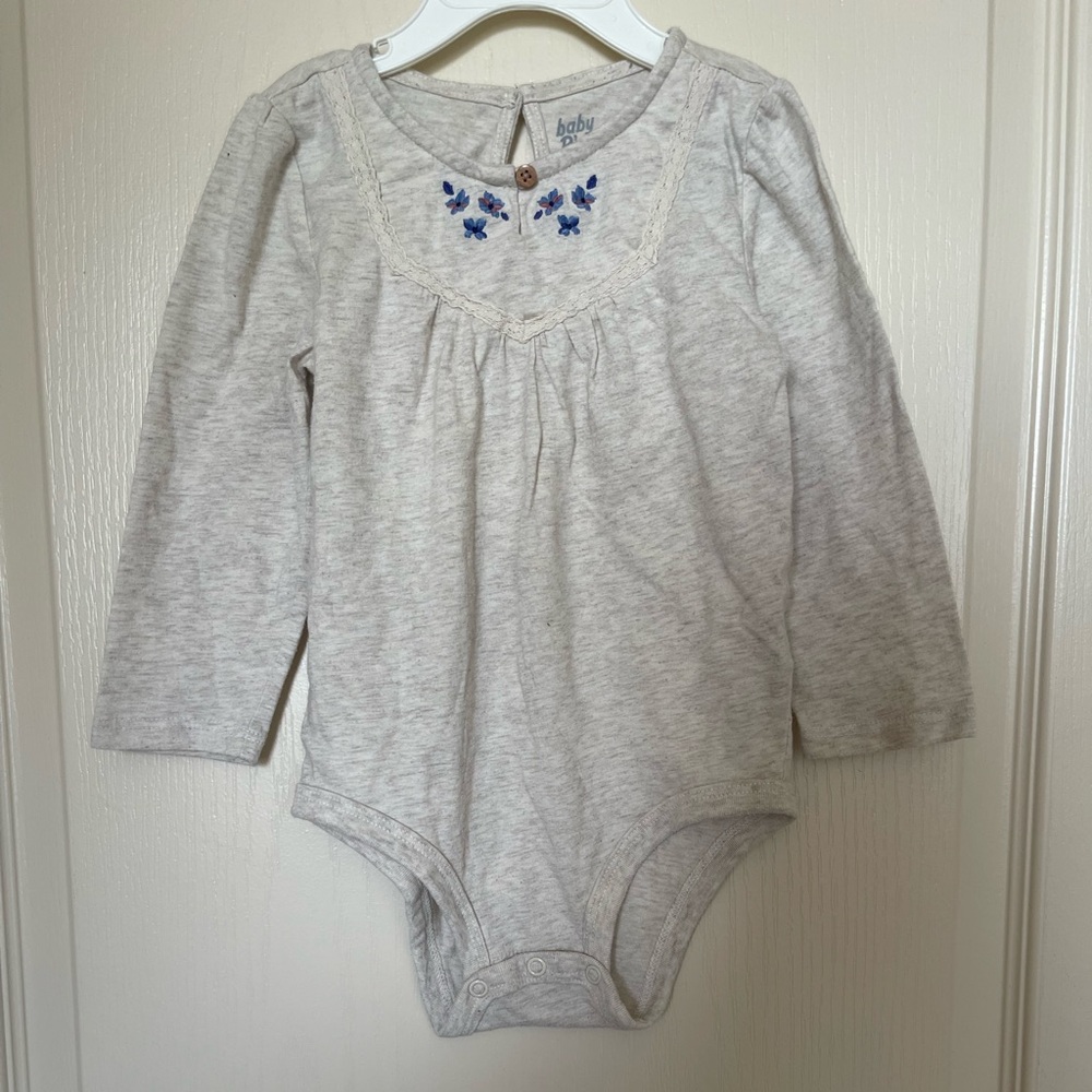 OshKosh B'gosh Gray Long Sleeve Baby Onesie Size 24M
